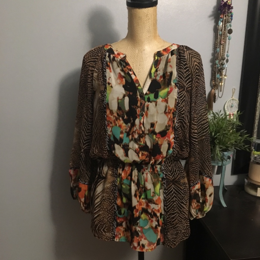 ✨EUC Calvin Klein Patterned Blouse
